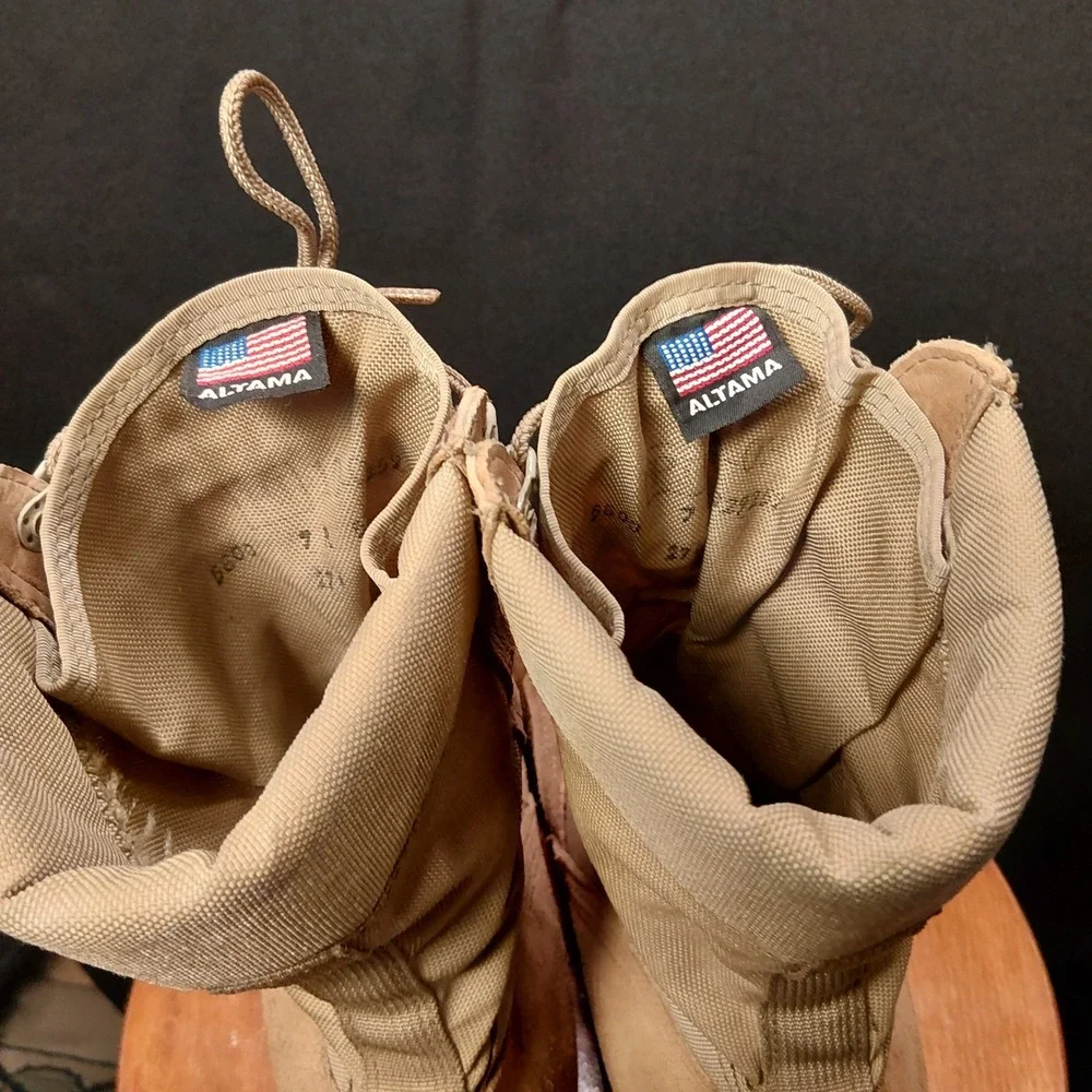 Altama Mens Desert Tan Suede Military Combat Boots Vibram Sole 5800 Size 9 R USA